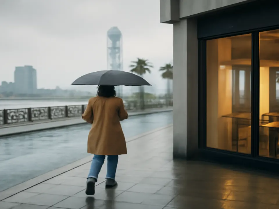 A rainy-day Batumi walk with indoor stops